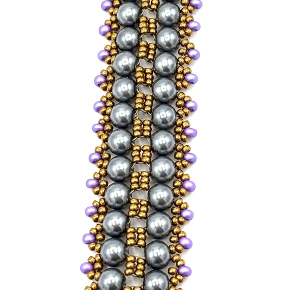 Hand Crafted Grey Pearl and Seed Bead Bracelet - Picture 6 of 9